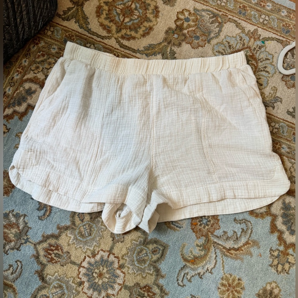 Universal Thread Ivory Linen Shorts